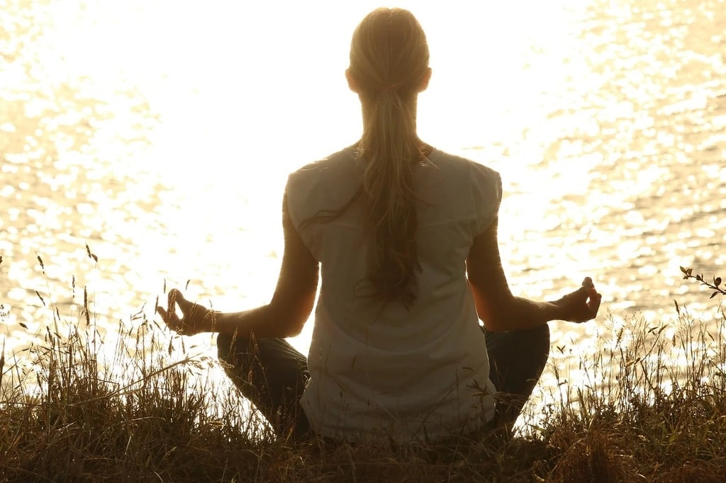 Intégrer le yoga dans une routine matinale efficace